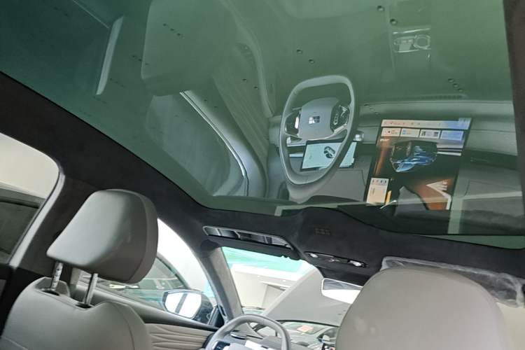 Used Geely Galaxy 8 2025 130km EM-P Starship Edition Headliner
