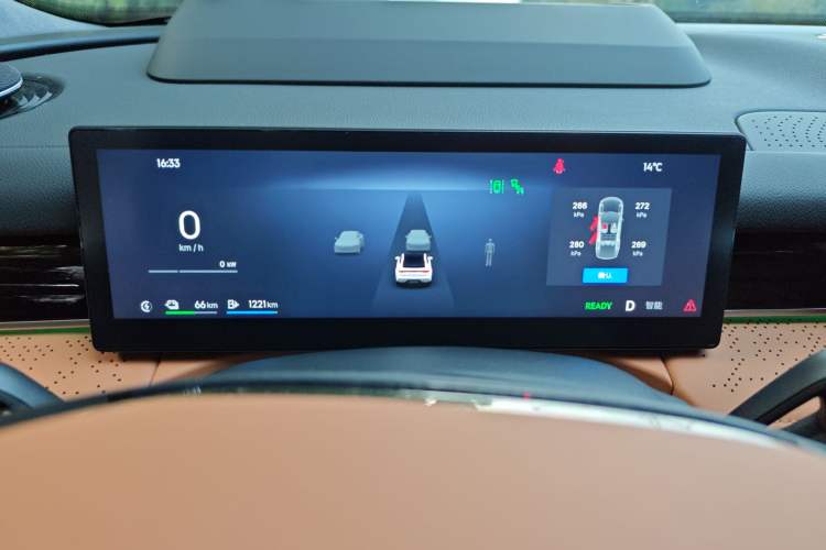 Used Geely Galaxy 8 2025 130km EM-i Flagship Edition Instrument Cluster