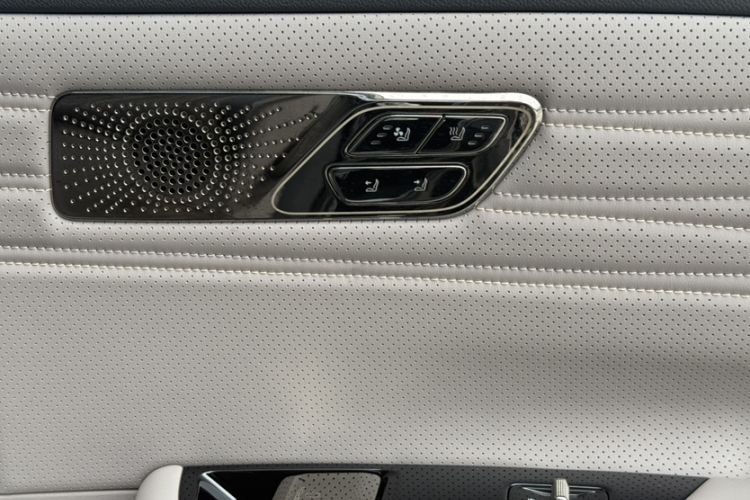 Used Geely Galaxy 8 2025 130km EM-P Exploration Edition Interior 12