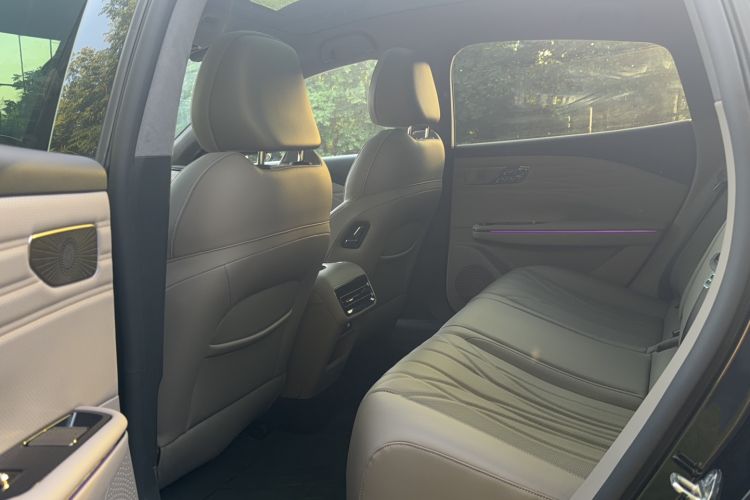 Used Geely Galaxy 8 2025 130km EM-P Starship Edition Interior 2