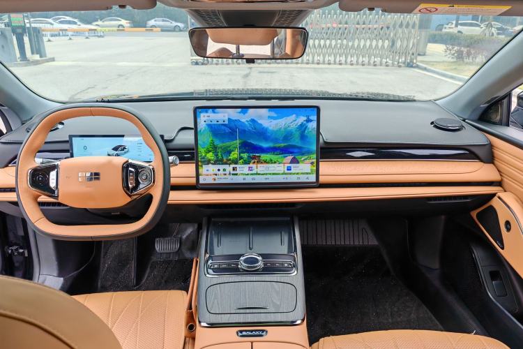 Used Geely Galaxy 8 2025 130km EM-i Deluxe Edition Interior 2