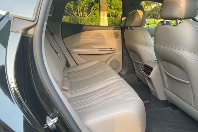 Used Geely Galaxy 8 2025 130km EM-P Starship Edition Interior 4