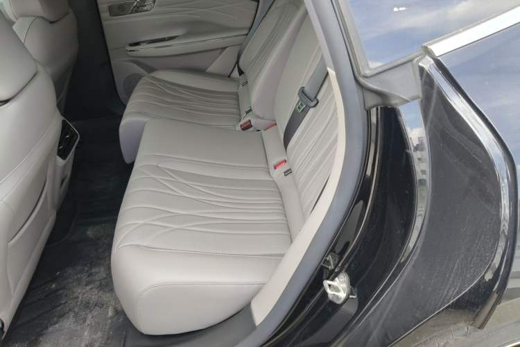 Used Geely Galaxy 8 2025 130km EM-P Starship Edition Interior 4