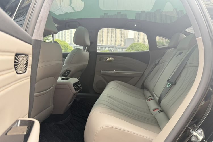 Used Geely Galaxy 8 2025 130km EM-P Exploration Edition Interior 4