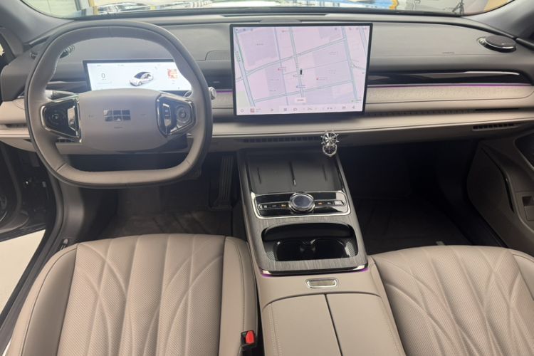 Used Geely Galaxy 8 2025 130km EM-i Deluxe Edition Interior 4