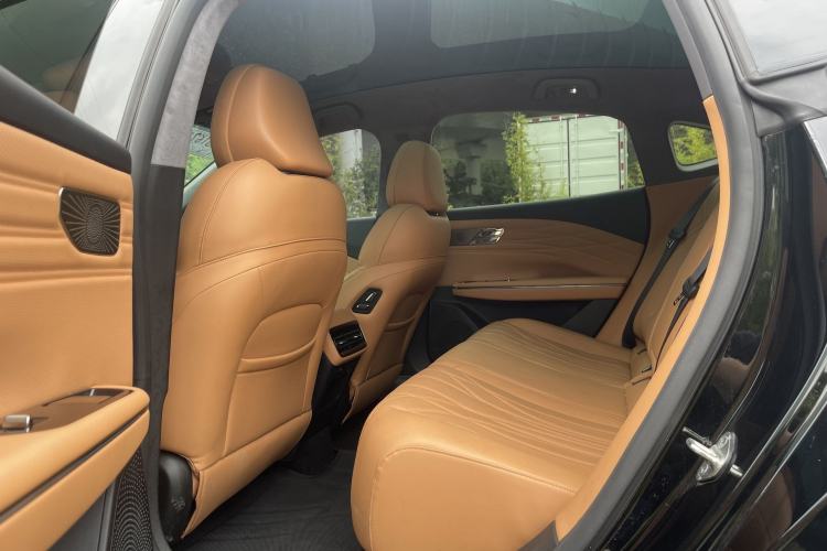 Used Geely Galaxy 8 2025 130km EM-i Flagship Edition Interior 4