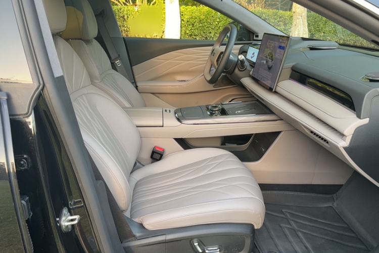 Used Geely Galaxy 8 2025 130km EM-P Starship Edition Interior 5