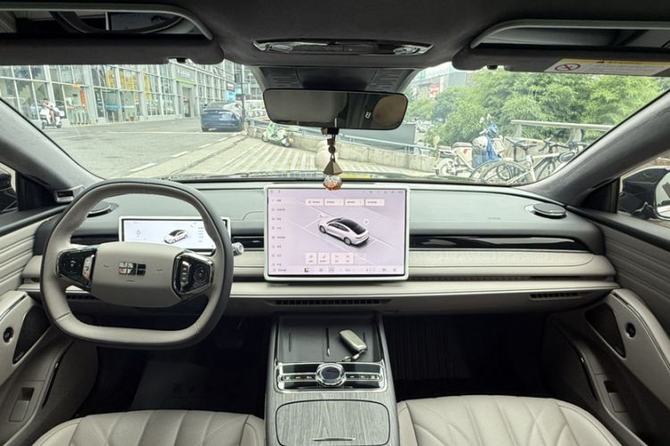 Used Geely Galaxy 8 2025 130km EM-P Exploration Edition Interior 9