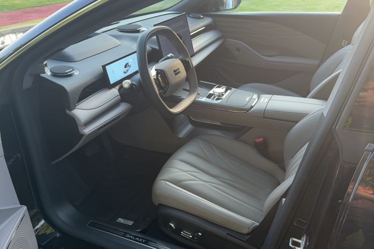 Used Geely Galaxy 8 2025 130km EM-P Starship Edition Left Front Seat