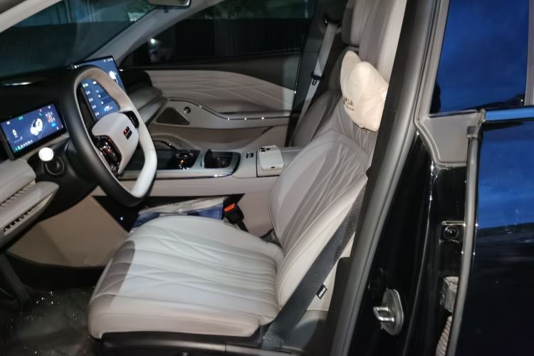 Used Geely Galaxy 8 2025 130km EM-i Deluxe Edition Left Front Seat