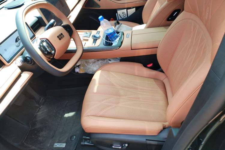 Used Geely Galaxy 8 2025 130km EM-i Deluxe Edition Left Front Seat