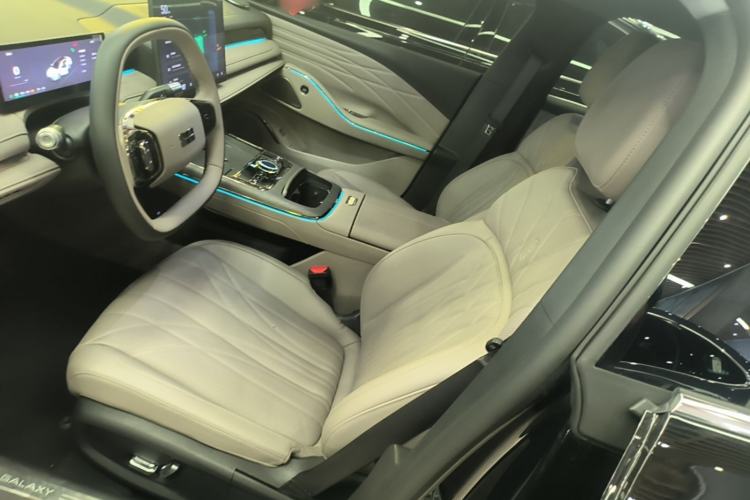 Used Geely Galaxy 8 2025 130km EM-i Deluxe Edition Left Front Seat