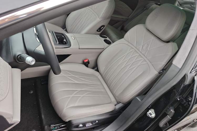 Used Geely Galaxy 8 2025 130km EM-P Starship Edition Left Front Seat