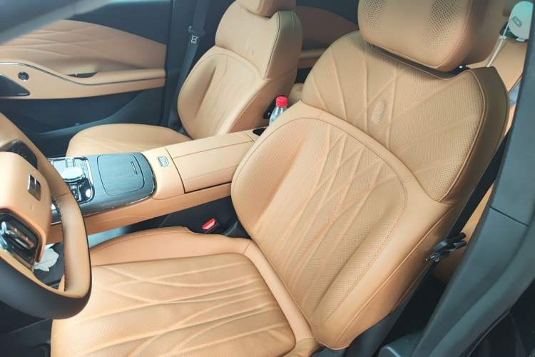 Used Geely Galaxy 8 2025 130km EM-i Deluxe Edition Left Front Seat