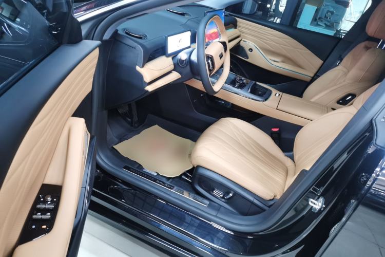 Used Geely Galaxy 8 2025 130km EM-i Deluxe Edition Left Front Seat