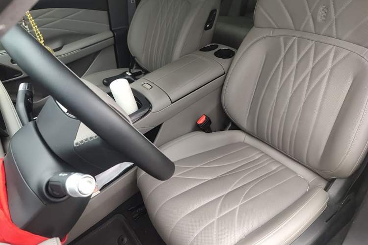 Used Geely Galaxy 8 2025 130km EM-i Flagship Edition Left Front Seat