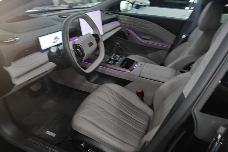 Used Geely Galaxy 8 2025 130km EM-P Starship Edition Left Front Seat