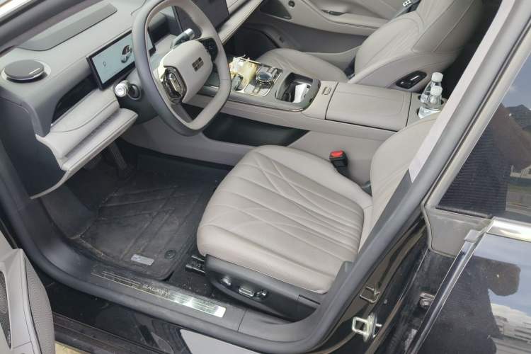 Used Geely Galaxy 8 2025 130km EM-P Starship Edition Left Front Seat