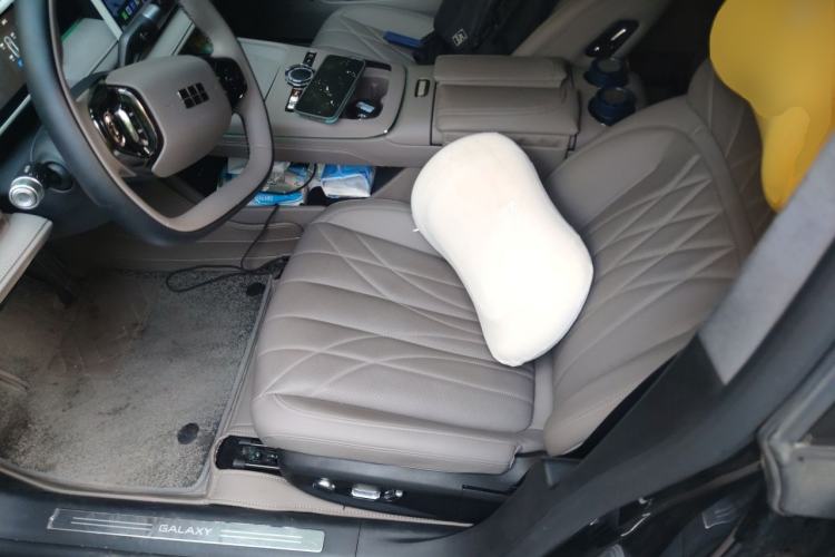 Used Geely Galaxy 8 2025 130km EM-i Flagship Edition Left Front Seat