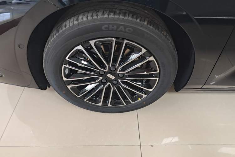 Used Geely Galaxy 8 2025 60km EM-i Luxury Edition Left Front Wheel Hub