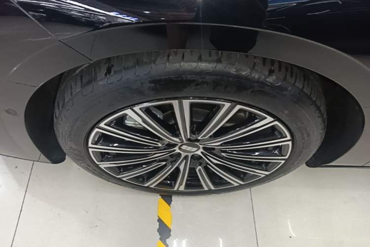Used Geely Galaxy 8 2025 130km EM-P Exploration Edition Left Front Wheel Hub