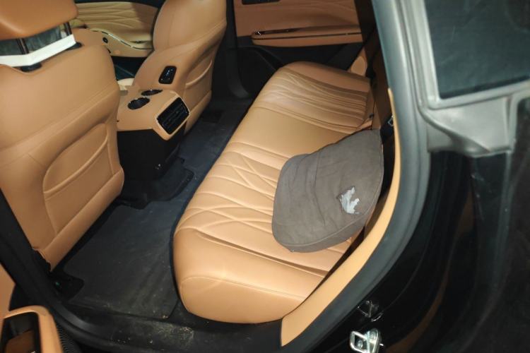 Used Geely Galaxy 8 2025 130km EM-i Prestige Edition Left Rear Seat