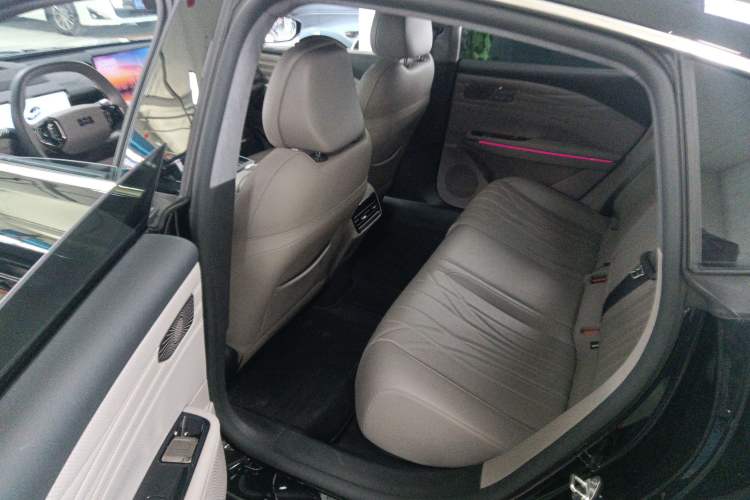 Used Geely Galaxy 8 2025 130km EM-P Starship Edition Left Rear Seat