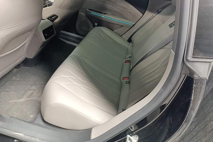 Used Geely Galaxy 8 2025 130km EM-P Starship Edition Left Rear Seat
