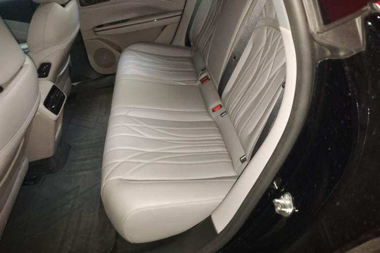 Used Geely Galaxy 8 2025 130km EM-i Deluxe Edition Left Rear Seat