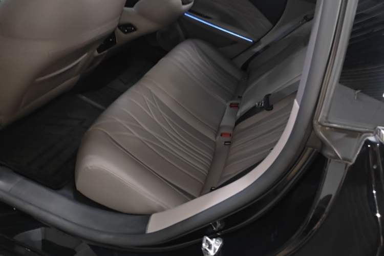 Used Geely Galaxy 8 2025 130km EM-P Starship Edition Left Rear Seat