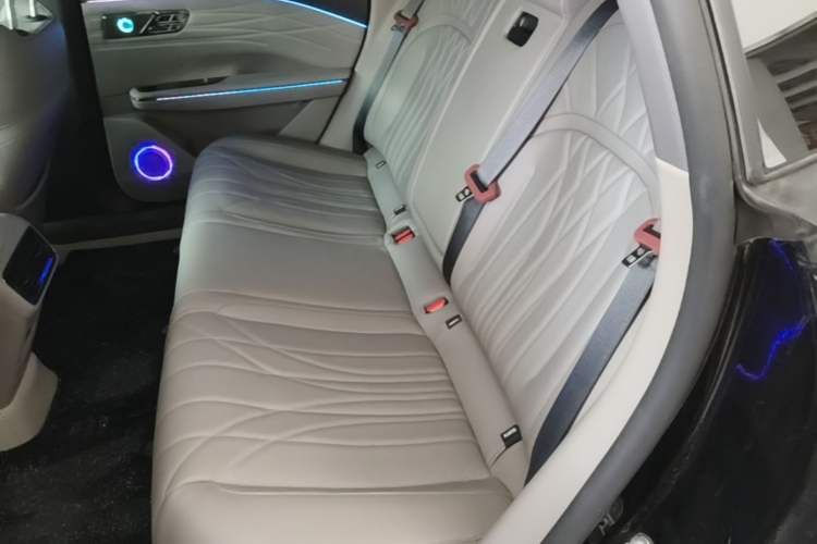 Used Geely Galaxy 8 2025 130km EM-P Starship Edition Left Rear Seat