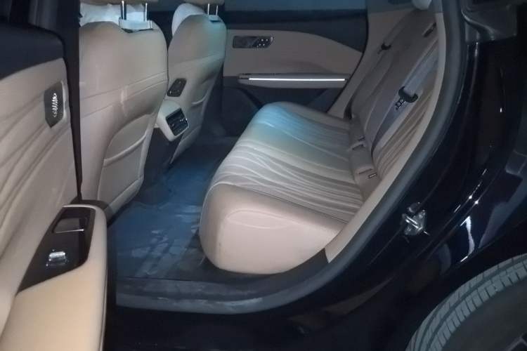Used Geely Galaxy 8 2025 130km EM-i Deluxe Edition Left Rear Seat