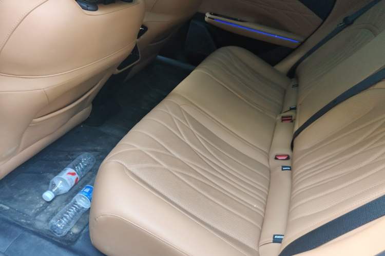 Used Geely Galaxy 8 2025 130km EM-i Flagship Edition Left Rear Seat