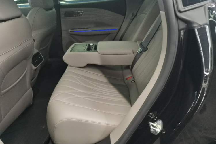 Used Geely Galaxy 8 2025 130km EM-P Starship Edition Left Rear Seat