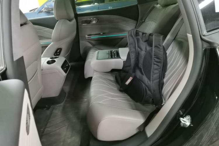 Used Geely Galaxy 8 2025 130km EM-P Starship Edition Left Rear Seat