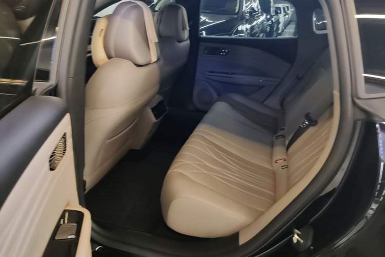 Used Geely Galaxy 8 2025 130km EM-i Deluxe Edition Left Rear Seat
