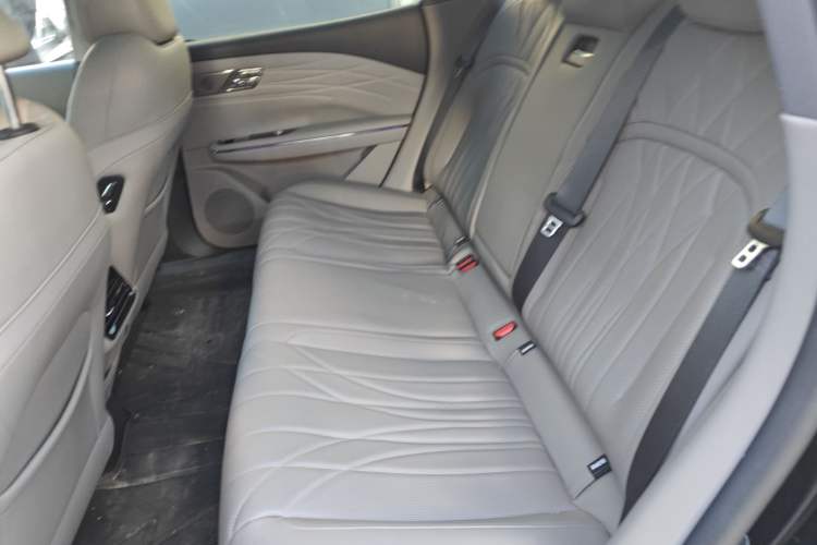 Used Geely Galaxy 8 2025 130km EM-i Flagship Edition Left Rear Seat