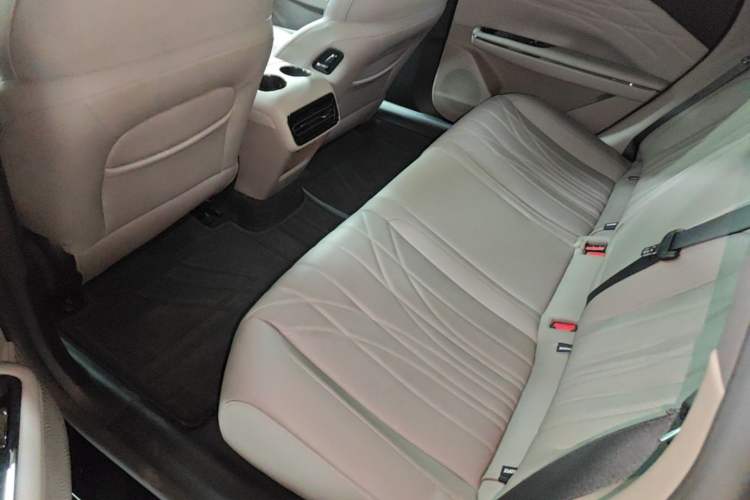 Used Geely Galaxy 8 2025 130km EM-P Starship Edition Left Rear Seat