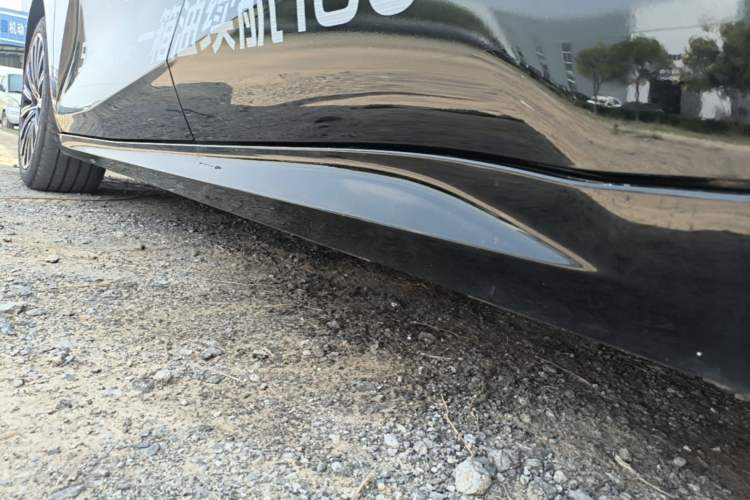 Used Geely Galaxy 8 2025 130km EM-P Starship Edition Left Side Sill