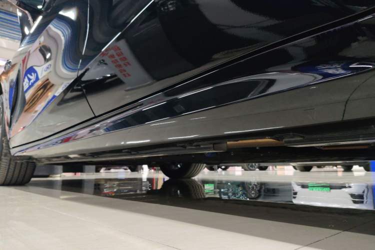 Used Geely Galaxy 8 2025 130km EM-i Prestige Edition Left Side Sill