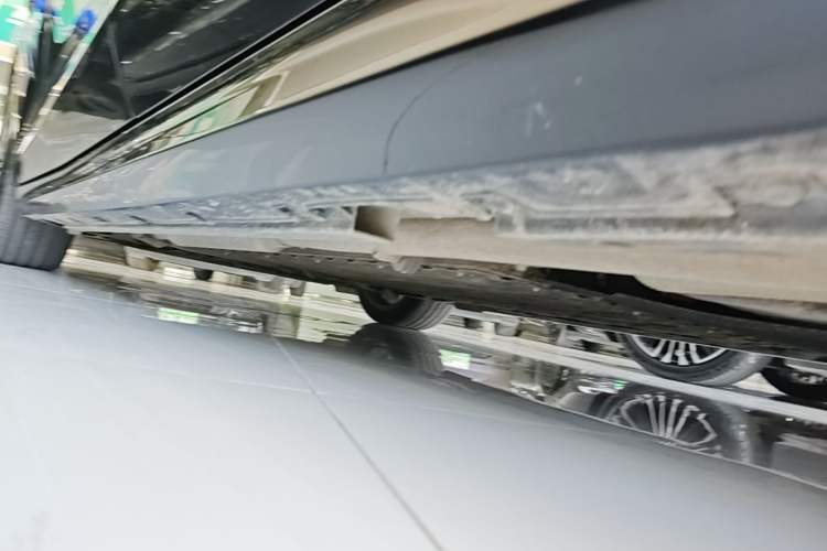 Used Geely Galaxy 8 2025 130km EM-P Starship Edition Left Side Sill