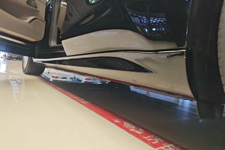 Used Geely Galaxy 8 2025 60km EM-i Luxury Edition Left Side Sill