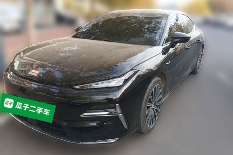 Geely Galaxy 8 2025 130km EM-i Flagship Edition