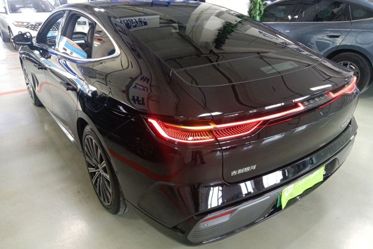 Used Geely Galaxy 8 2025 130km EM-P Starship Edition Rear Left 45 Deg