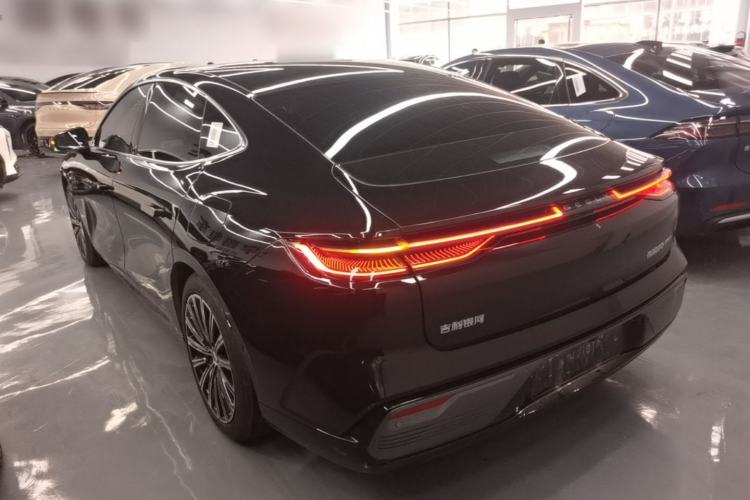 Used Geely Galaxy 8 2025 130km EM-P Starship Edition Rear Left 45 Deg