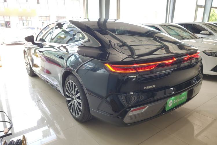 Used Geely Galaxy 8 2025 130km EM-P Starship Edition Rear Left 45 Deg