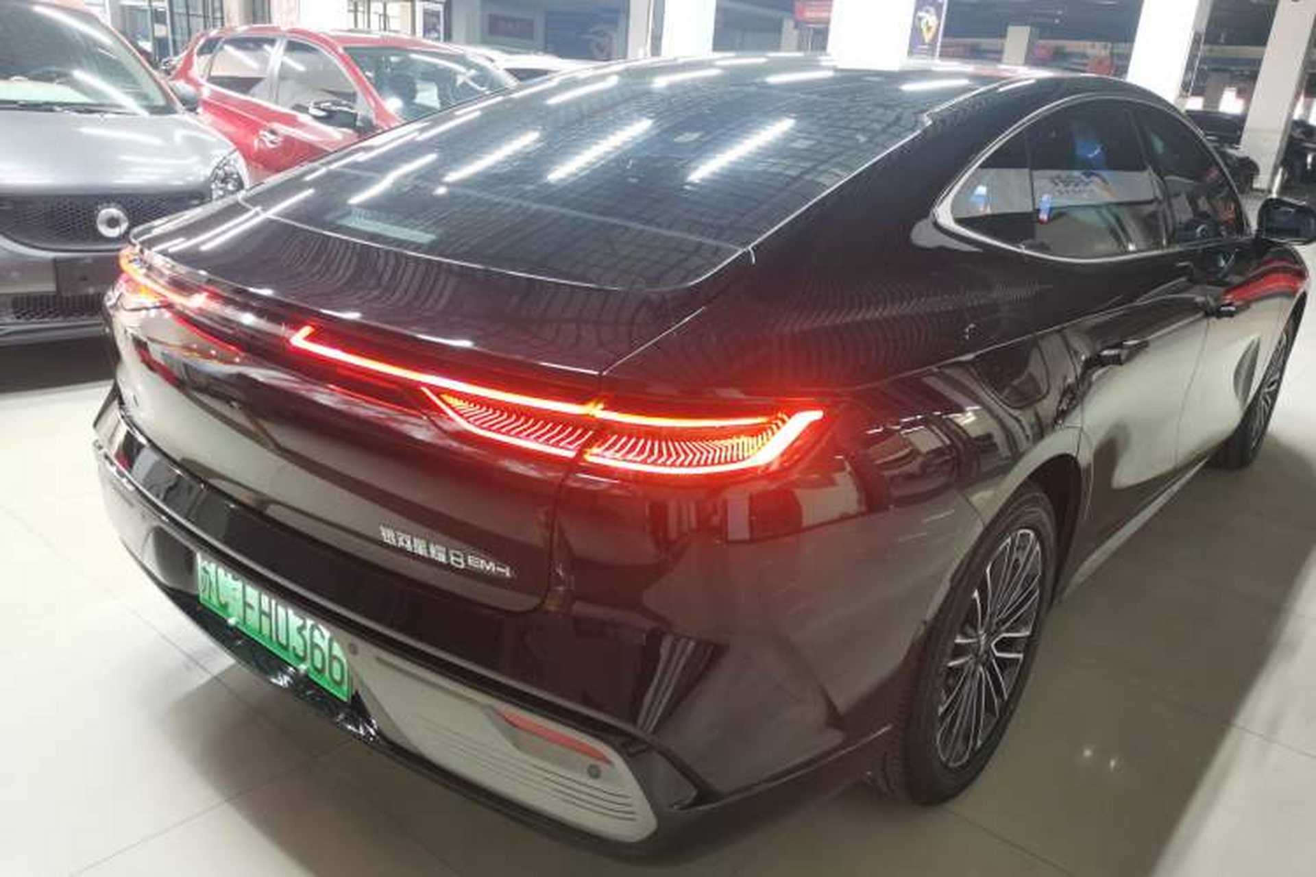 Used Geely Galaxy 8 2025 130km EM-i Deluxe Edition Rear Right 45 Deg