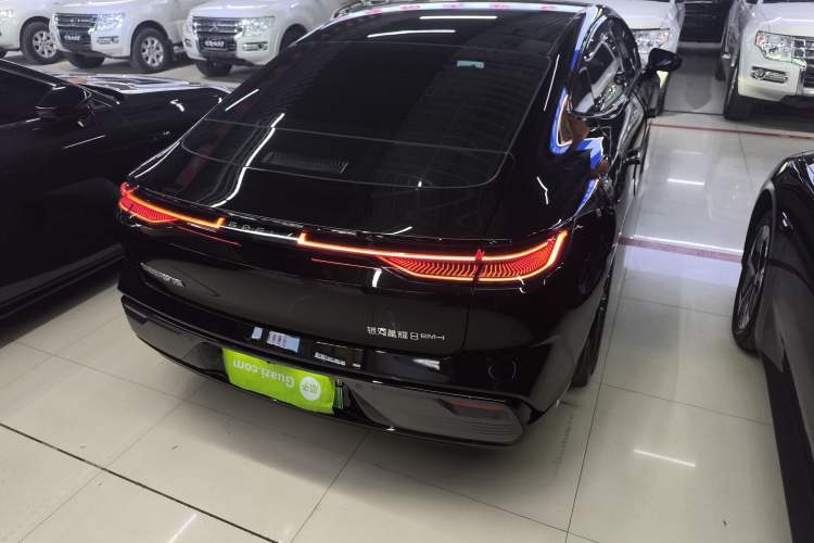 Used Geely Galaxy 8 2025 130km EM-i Deluxe Edition Rear Right 45 Deg