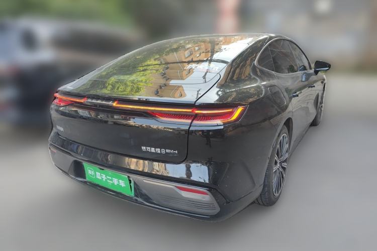 Used Geely Galaxy 8 2025 130km EM-i Flagship Edition Rear Right 45 Deg