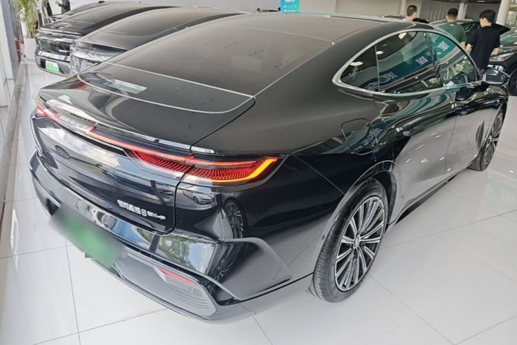 Used Geely Galaxy 8 2025 130km EM-P Starship Edition Rear Right 45 Deg